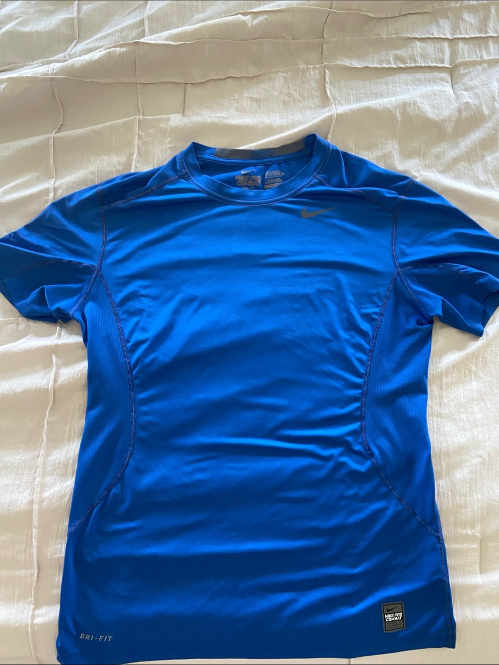 Nike Combat Pro Men’s Royal Blue Short-Sleeve Dri-FIT Training Shirt